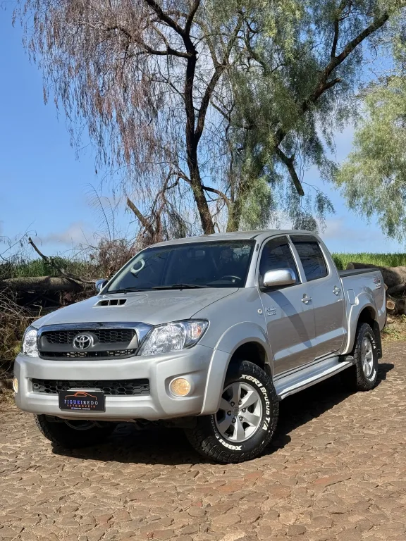 Toyota Hilux SRV AUT 3.0 — foto 1 de 14